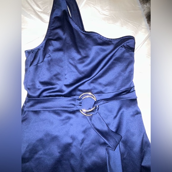 Missguided high slit dress - Picture 3 of 8